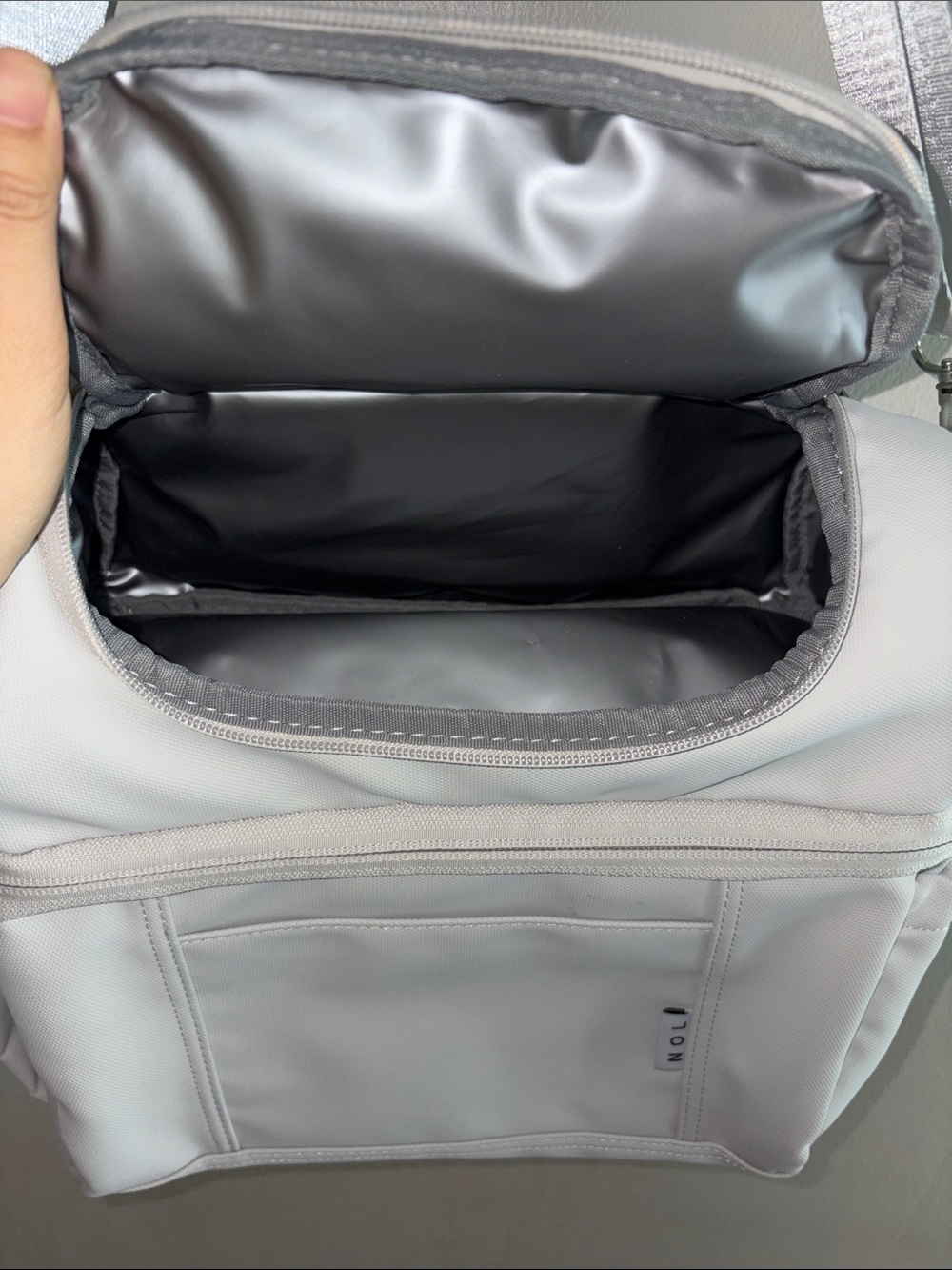 NOL - Light Gray Lunch Bag/Cooler Crossbody with Top Handle - Picture 3 of 7